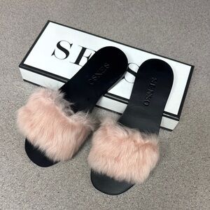 SENSO Black and Pink Fluffy Slippers